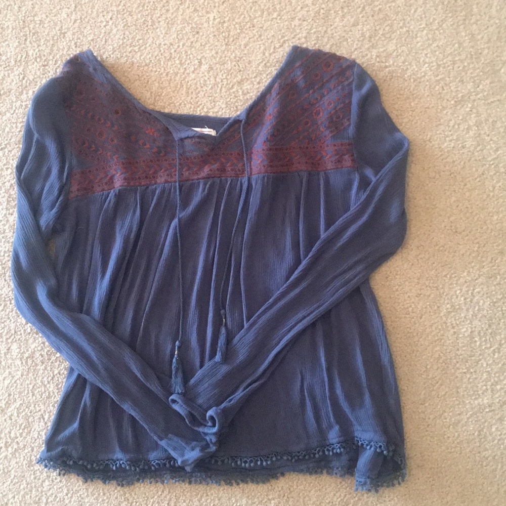 Light weight aeropostale top